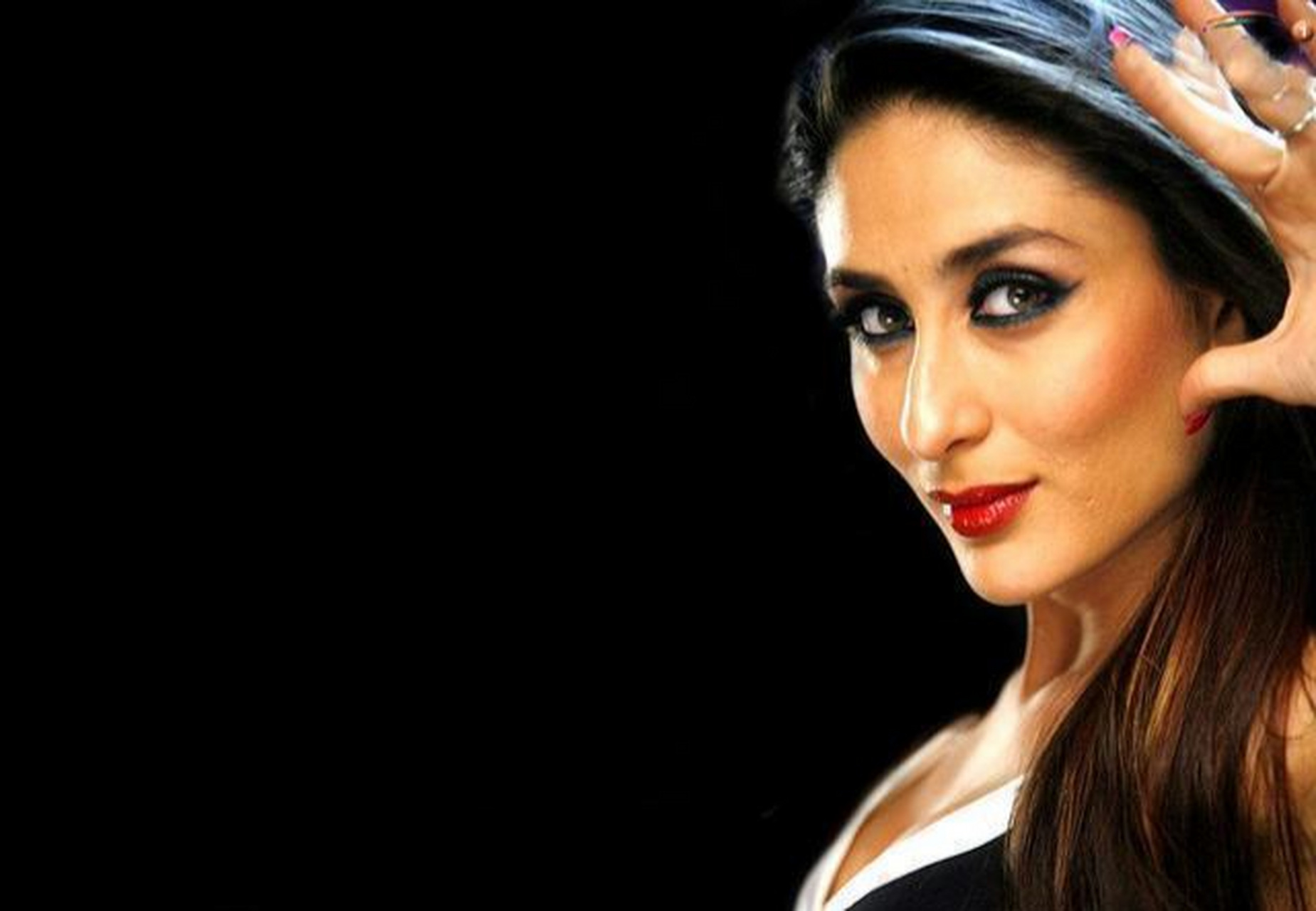卡琳娜·卡普(kareena kapoor),1980年9月出生于印度孟买,印度女演员.