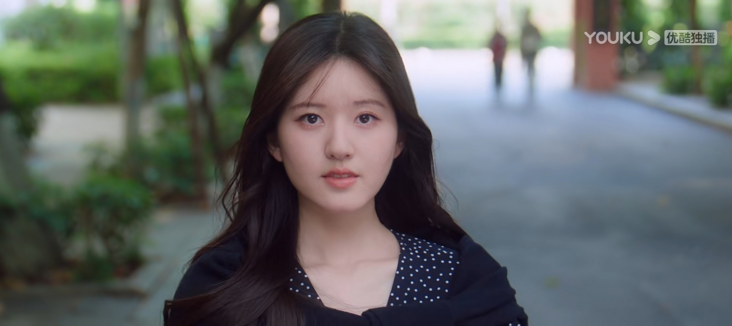《偷偷藏不住》:桑稚精心打扮,是抱着和段嘉许约会的目的,结果却变成