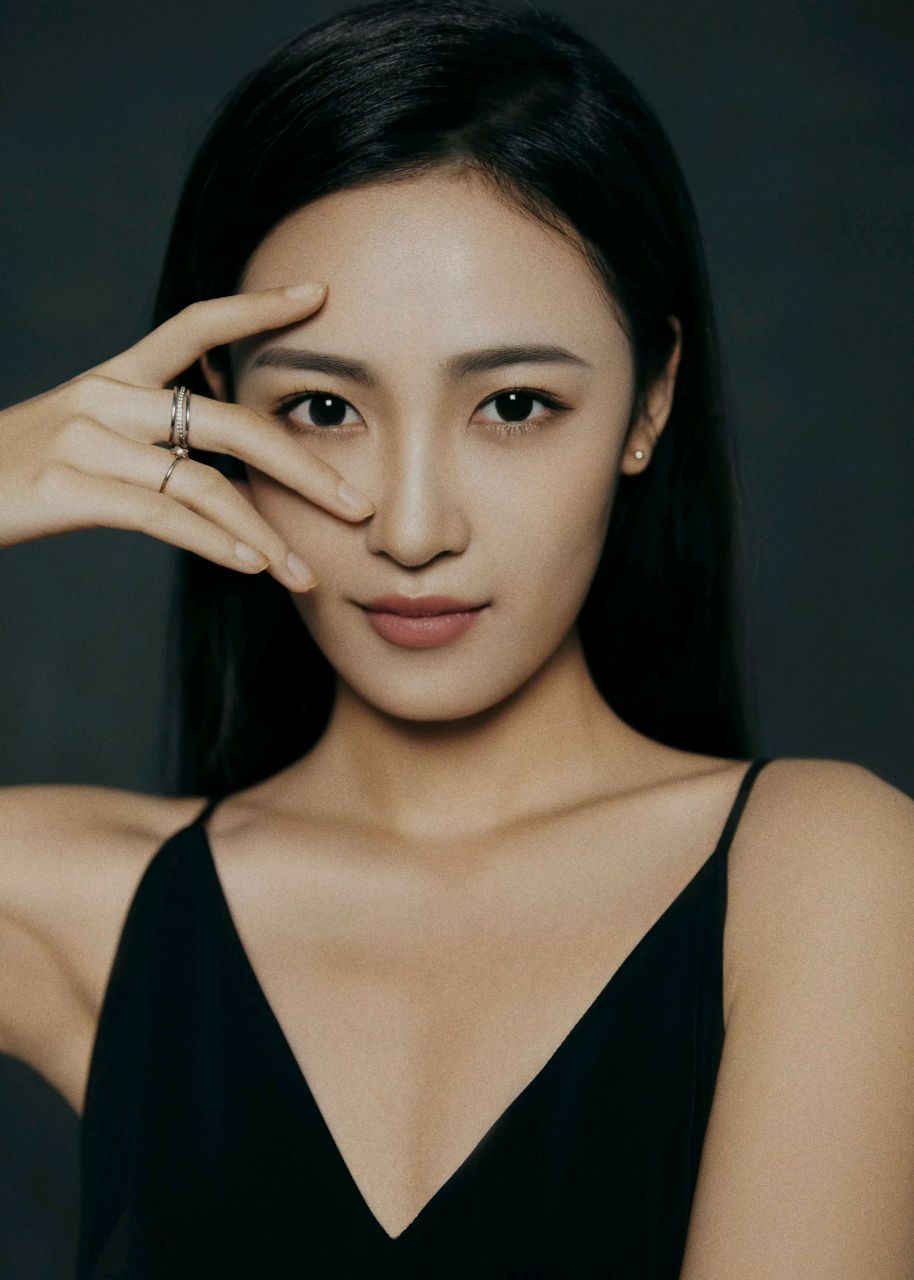 青年演员龙水婷