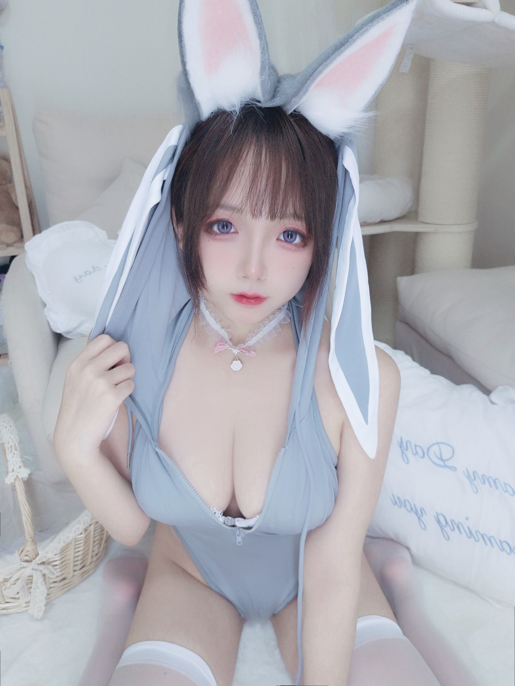 [福利COS] Cosplay日奈娇 - 兔兔卫衣 9.jpg