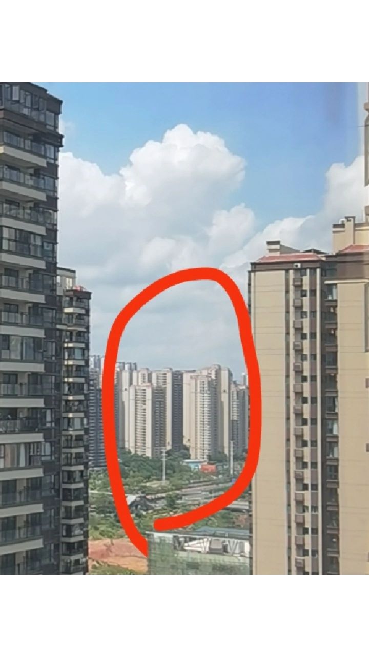 我已经近视十多年了,37天前,摘镜根本无法看清这个世界,现在摘镜30天