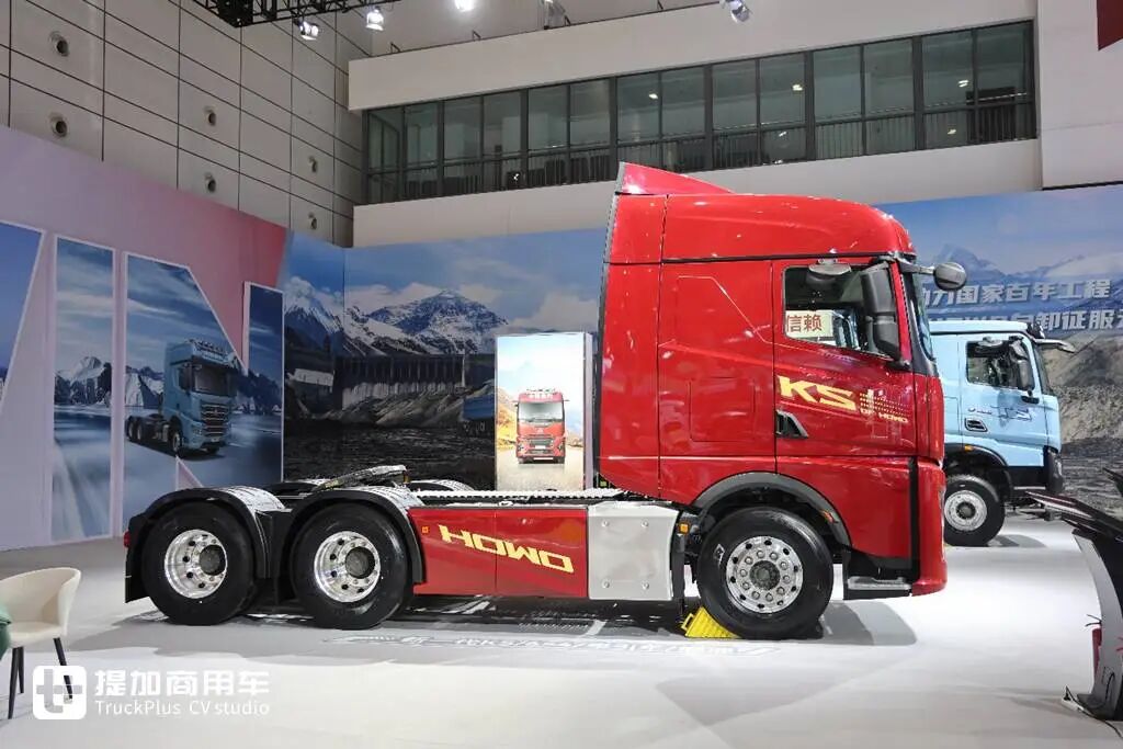 国产高端旗舰卡车的全新力作,重汽豪沃KS来袭,实拍带你看它强在哪里