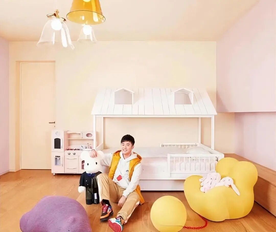 陈赫的"上海豪宅"火了,装饰奢华,没有一点俗气,网友:好羡慕!