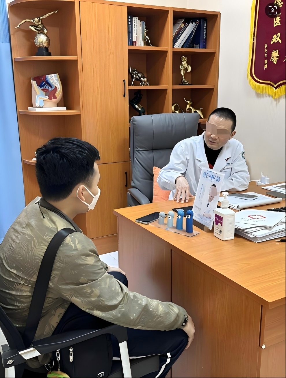 北京市肛肠医院门诊陪诊挂号服务专家就诊全程协助，精准传达病情的简单介绍