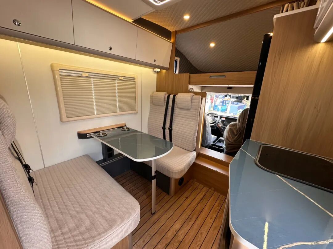 告别续航焦虑！驿舟增程式房车升级款来袭，22.98万起开启家庭房车生活-13.jpg