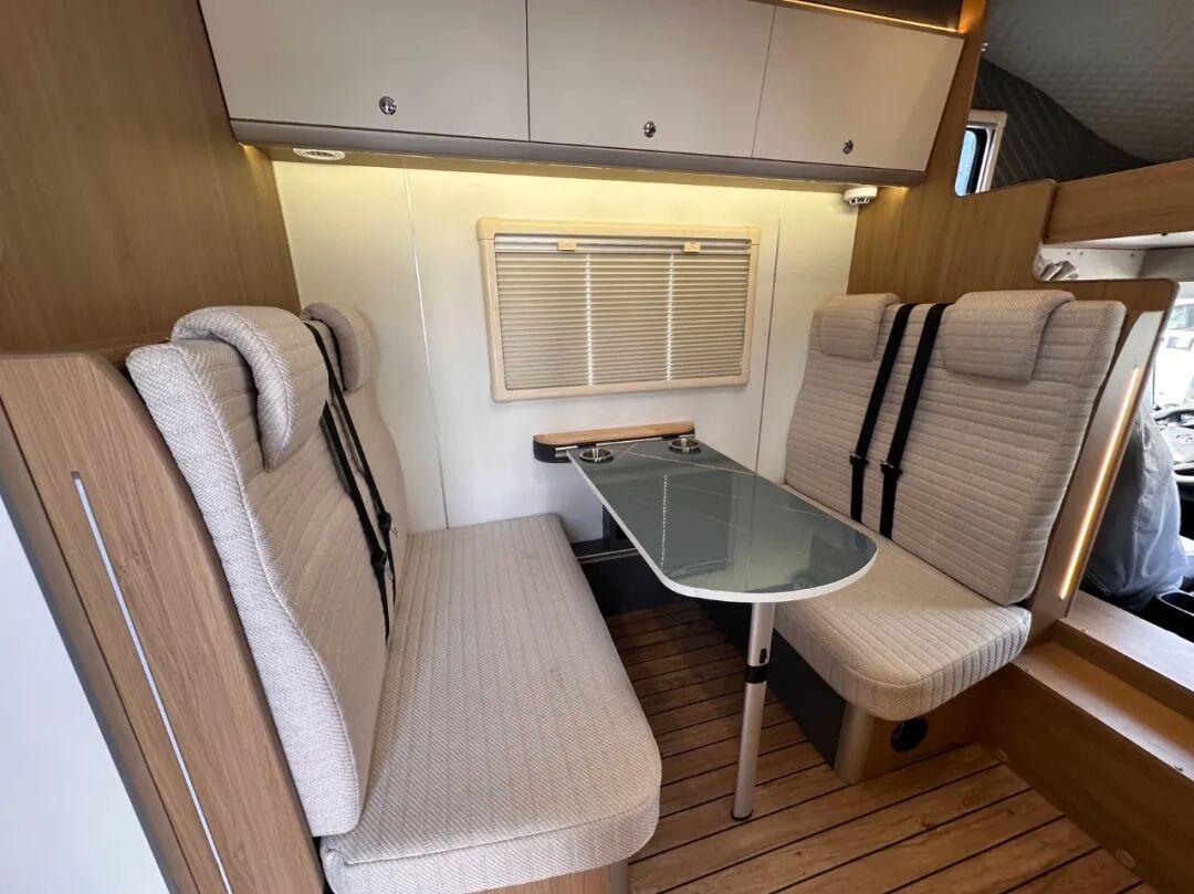 告别续航焦虑！驿舟增程式房车升级款来袭，22.98万起开启家庭房车生活-9.jpg