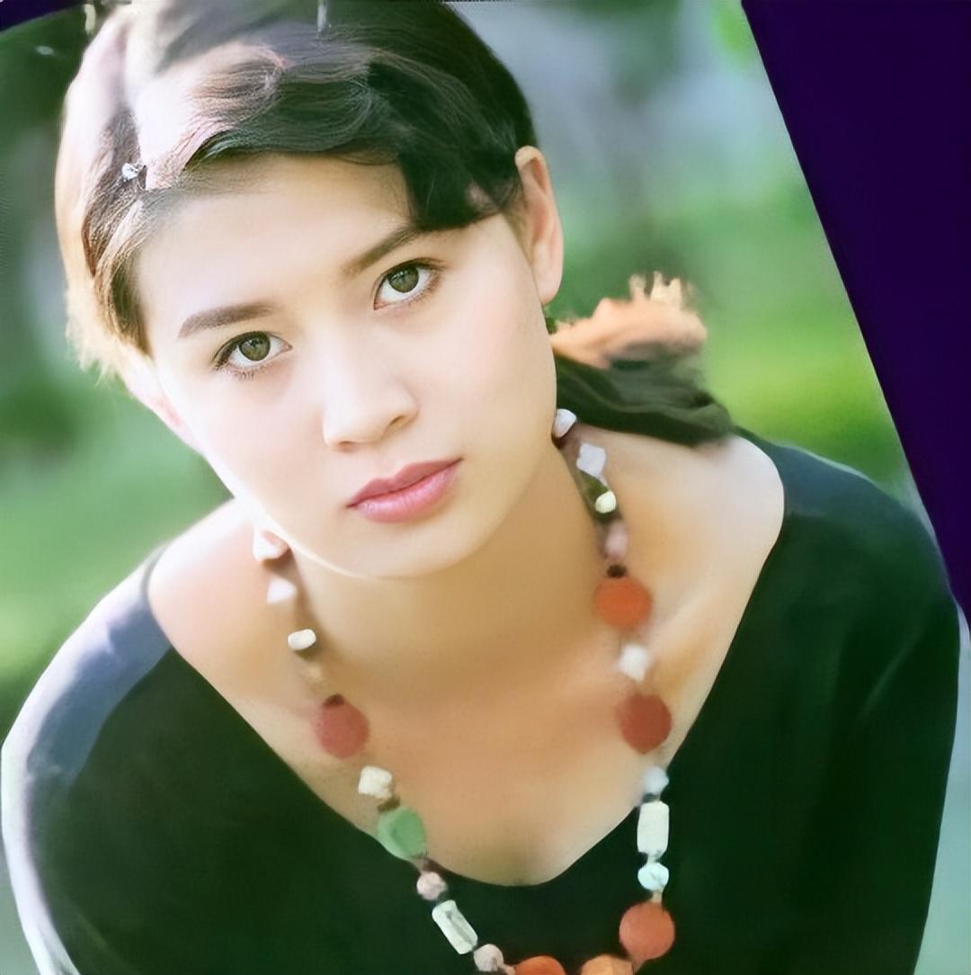 史兰芽坦言:人生最无悔之事,便是三婚时毅然嫁给大自己13岁的李幼斌