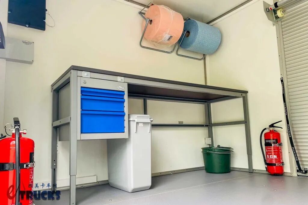 高速养护作业守护神!搭载五缸柴油机,斯堪尼亚P 280防撞缓冲车实拍