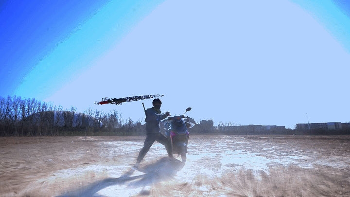 雅迪霸屏马年春晚，“赛博骐骥”引领全球新风潮！-有驾