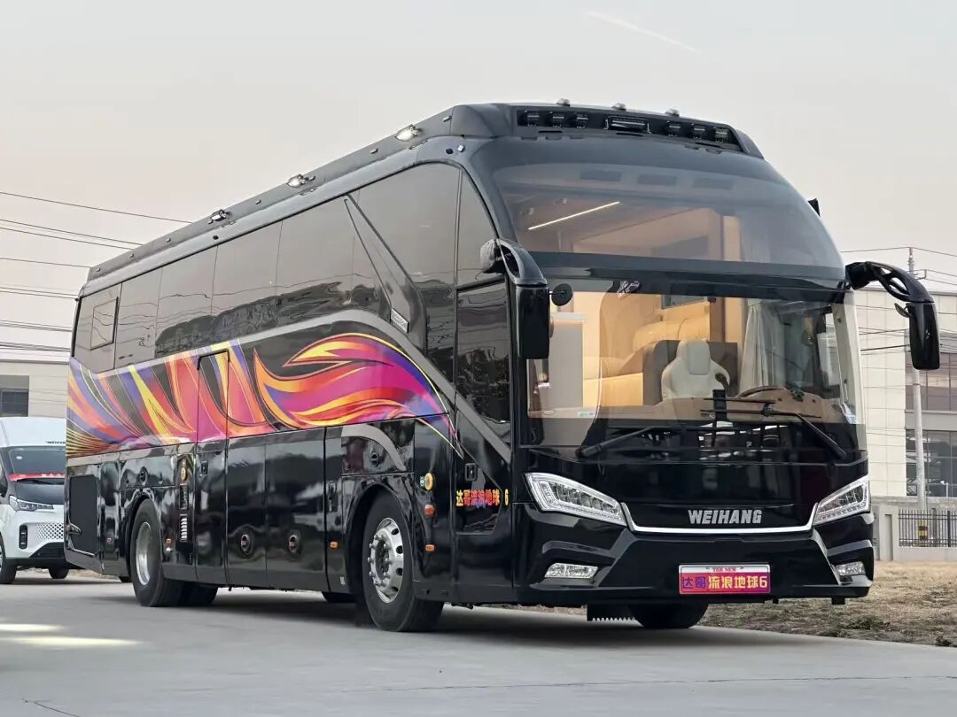 实探卫航“流浪地球6”，质感不输进口的百万级豪华大巴房车-1.jpg
