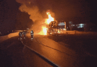 快讯｜大广高速运输车起火！-有驾