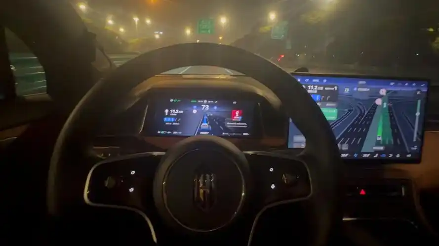 尚界Z7 侧身外观