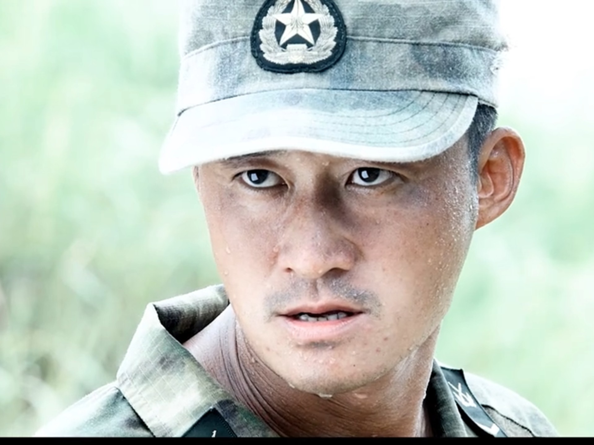 李连杰换心真相大白没30天,张雪峰去世,吴京身体警报,个个让人心疼!