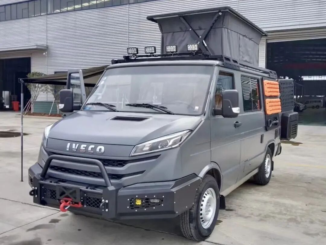 长沣乐美途短轴依维柯房车：能下地库能轻度越野，这才是城市家庭的“第一台房车”！-1.jpg