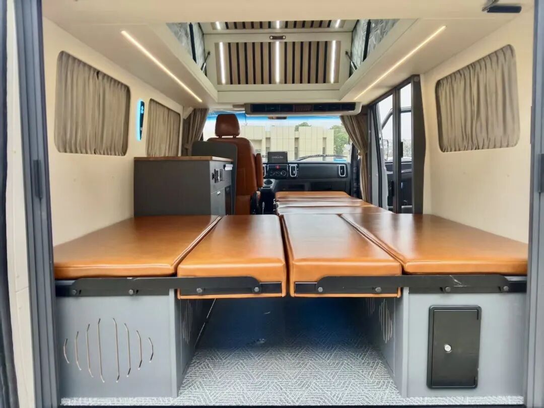 长沣乐美途短轴依维柯房车：能下地库能轻度越野，这才是城市家庭的“第一台房车”！-6.jpg