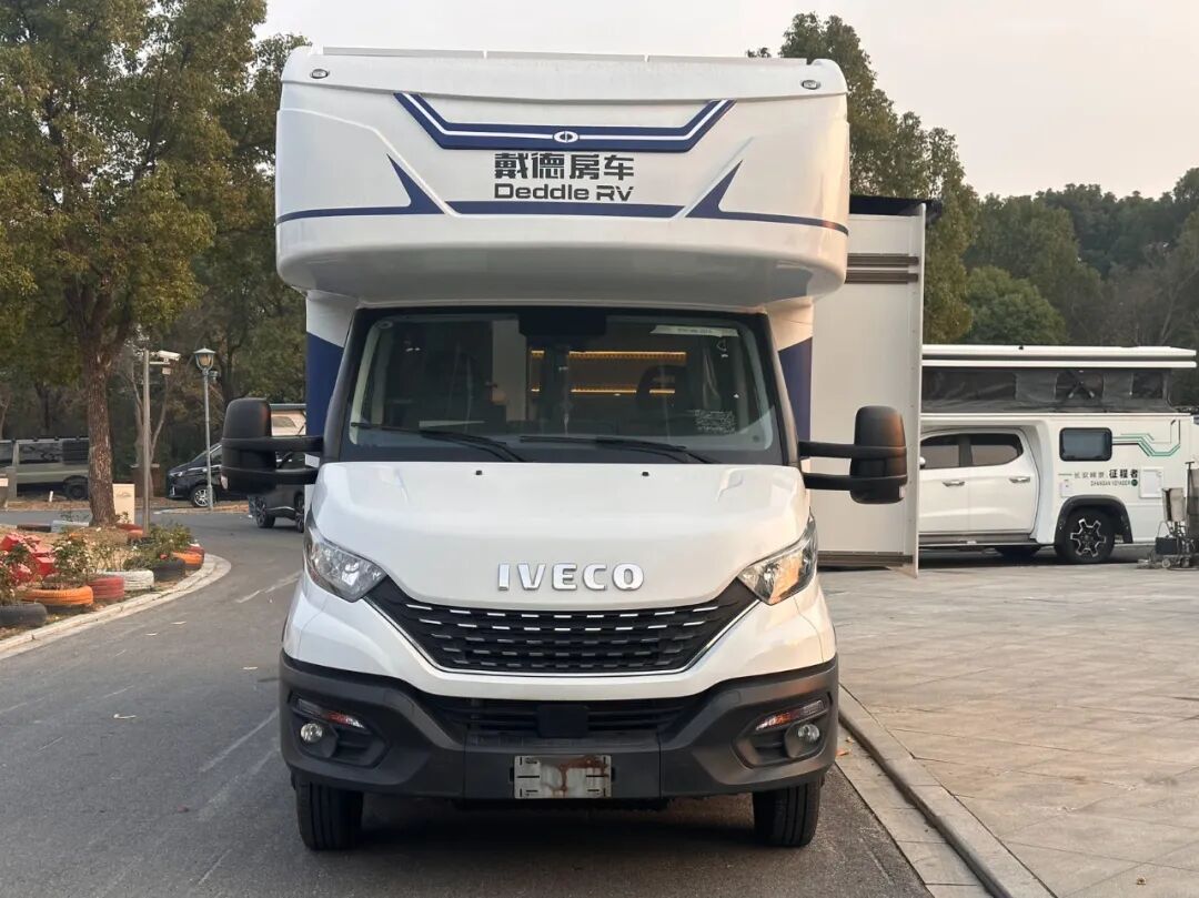 59.8万拿下百万级豪华房车!戴德远航双拓展房车-2.jpg