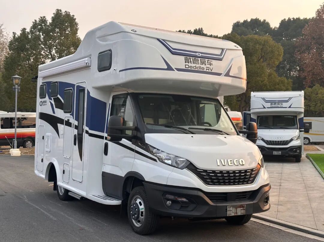 59.8万拿下百万级豪华房车!戴德远航双拓展房车-1.jpg