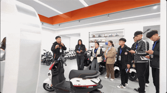 横扫市场！雅迪冠能系列为何成为年轻人首选？-有驾