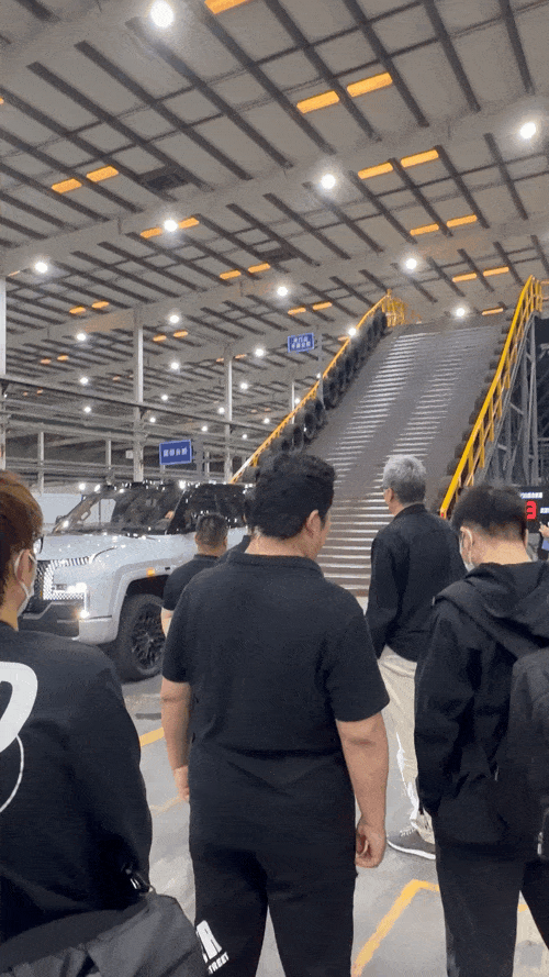 仰望U8倒爬天门山，它的越野能力有多强？-有驾