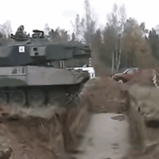 加满一箱油几千块！这台能翻山越岭的巨兽，是自由还是枷锁？-有驾