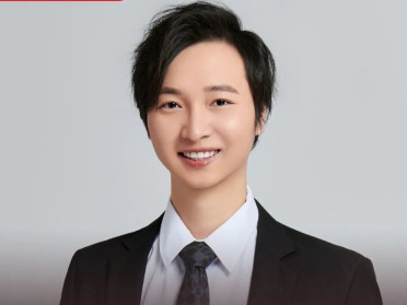 他，短剧一哥，30岁踩中3次风口，还是要“改行”