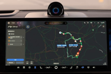 问界M9首发超级小艺全新架构：懂路、懂车、更懂你！你的出行新搭档