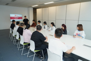 拼多多雄安新公司首批员工：互联网老兵奔赴新区应届生家门口就业