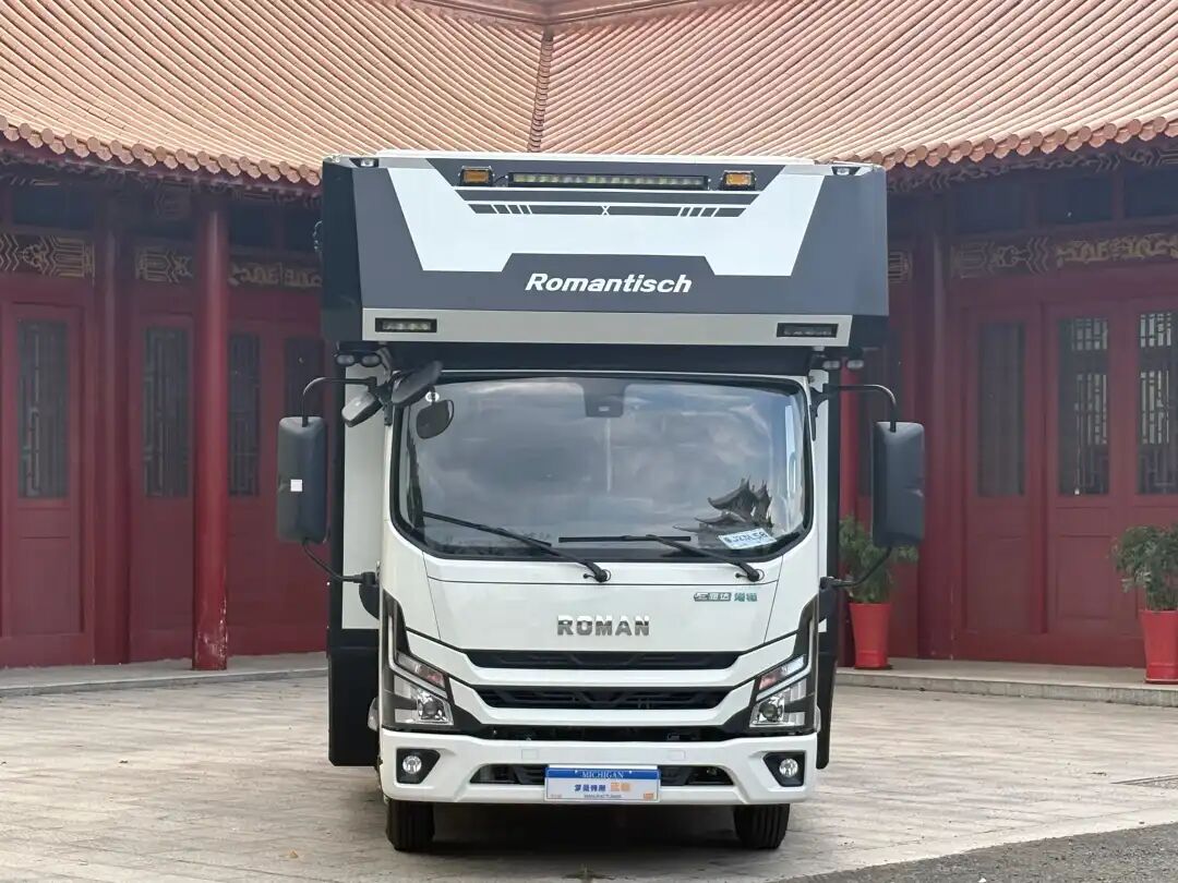 罗曼特斯蓝鲸C10房车-2.jpg
