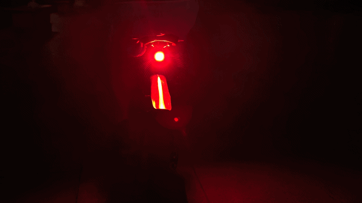 120流明+刹车感应，别再让后车猜你刹没刹车了-有驾