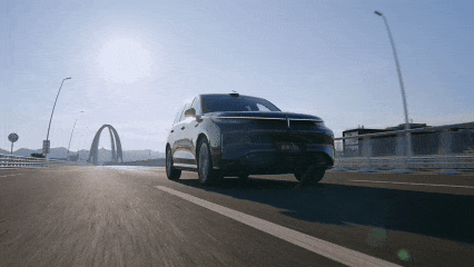 最全能的旗舰SUV？魏牌 V8X 深度实测，五大维度详尽解析-有驾