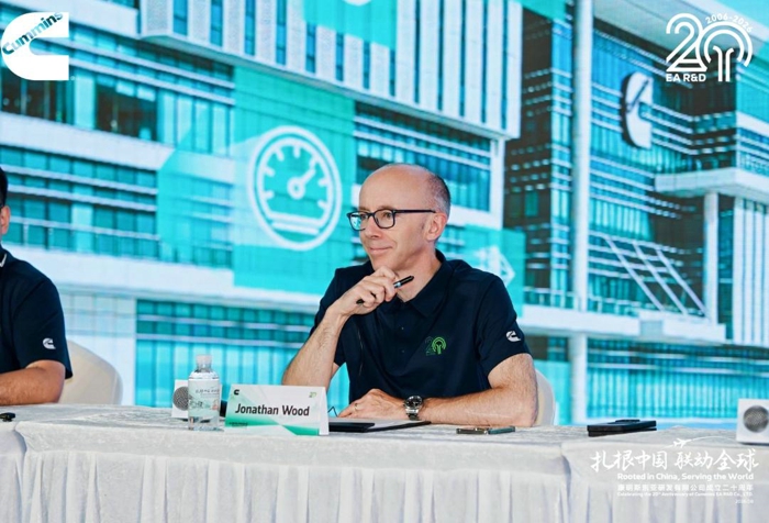 康明斯副总裁、全球首席技术官伍彰楠（Jonathan Wood）.jpg
