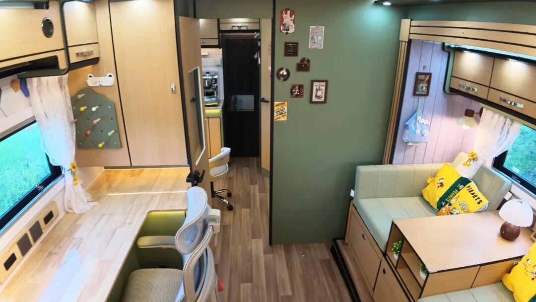 车友设计的3间屋房车！2人旅行自带电竞房、小卖部？-4.jpg