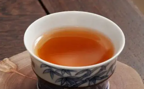 白茶屬於什麼茶類?它和紅茶,綠茶到底有什麼區別?