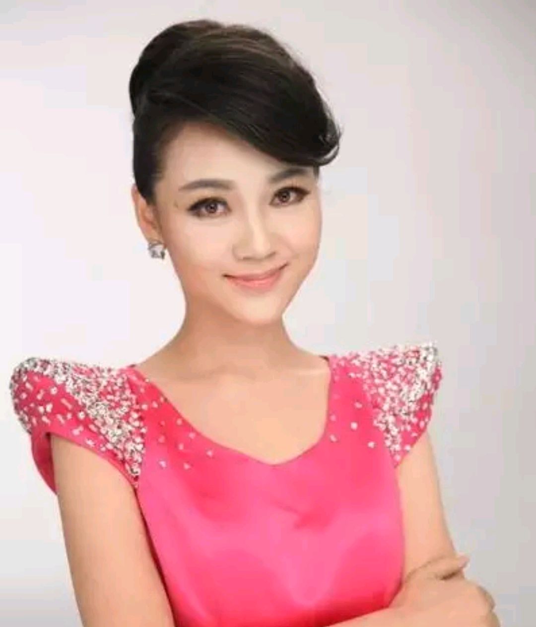 安徽一姐周群一早放毒,疑似婚姻有变!人生如演戏