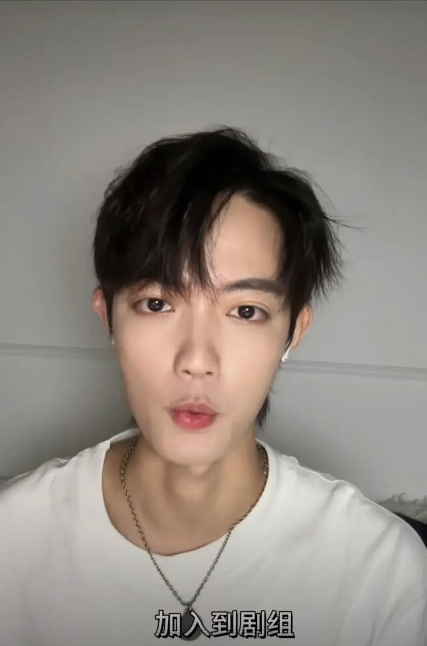 网红玖月发文称自己2021年夏天在玉骨遥剧组做肖战替身,但有粉丝乘