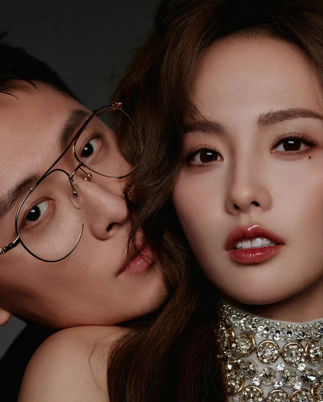 知情人士爆料,张嘉倪翻红后资源越来越好,前夫买超坐不住了使出各种花