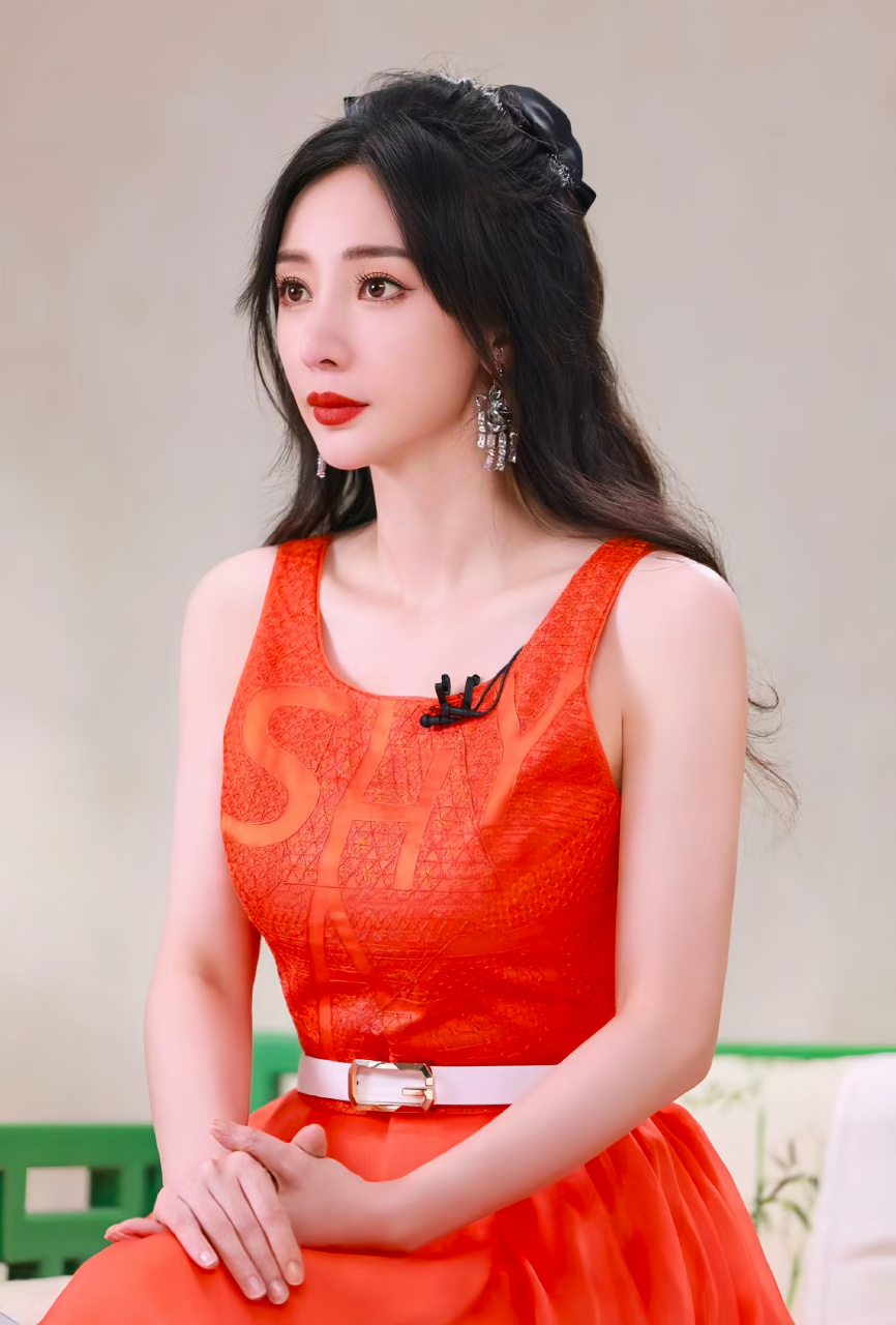 柳岩一直是我心目中最有魅力的女性之一#柳岩# #娱乐明星# #明星穿搭