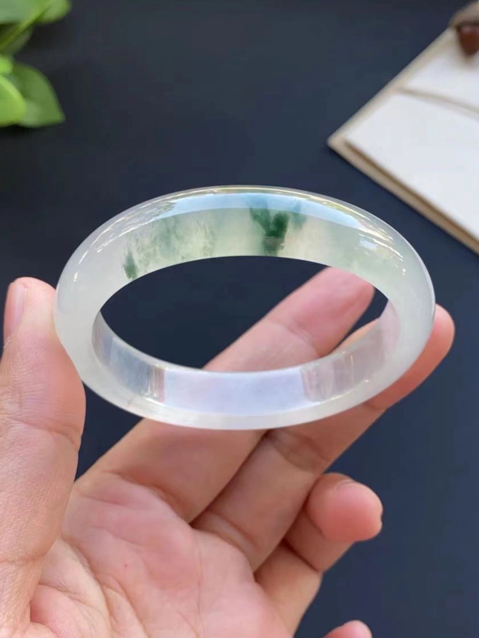 冰飘花贵妃翡翠手镯