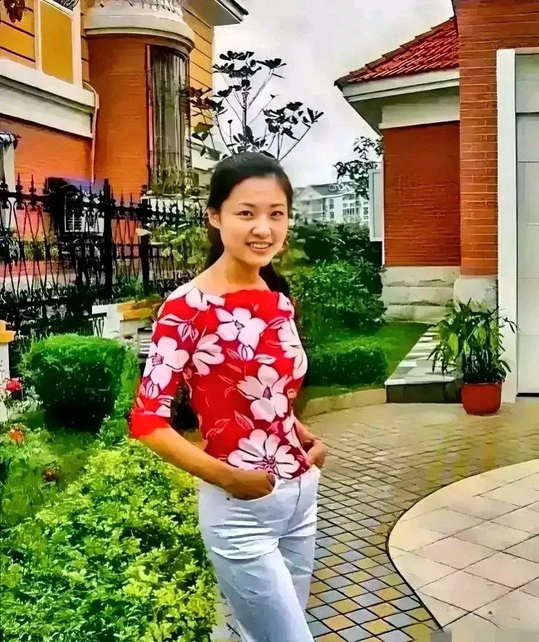 周涛出生在安徽淮南一个有文化底蕴的家庭.