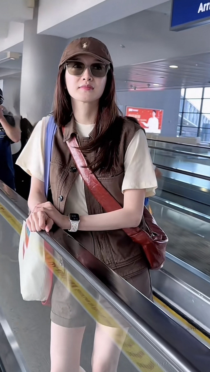 江疏影素颜这个状态是真的好,性格真随和,笑起来是真的好看[比心]