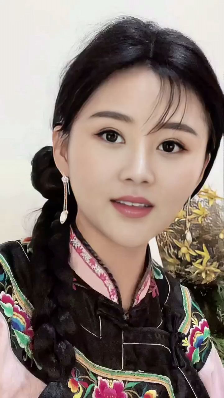 哈萨克族姑娘#好听音乐