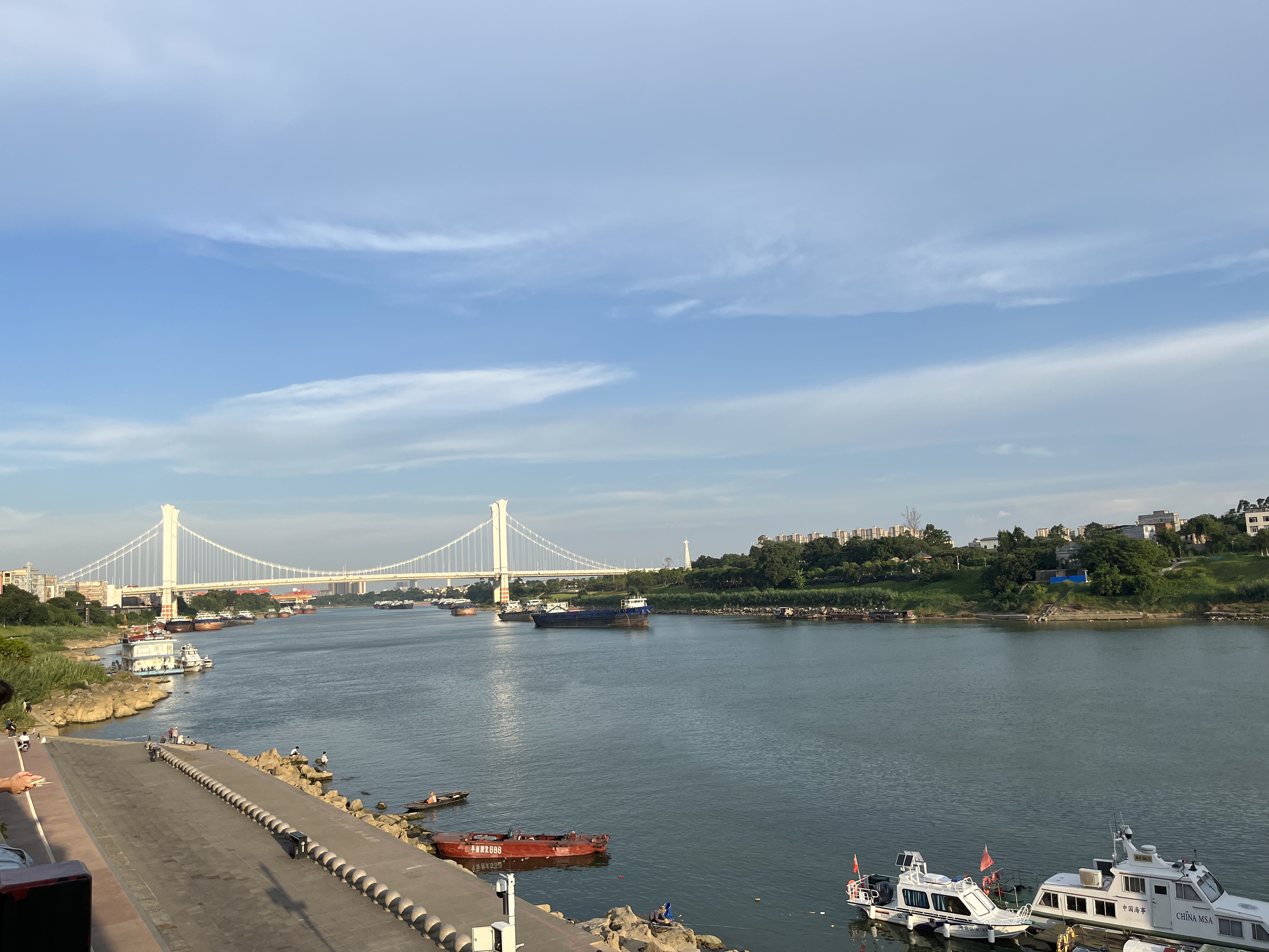 贵港大东码头渡口来郁江看落日余晖