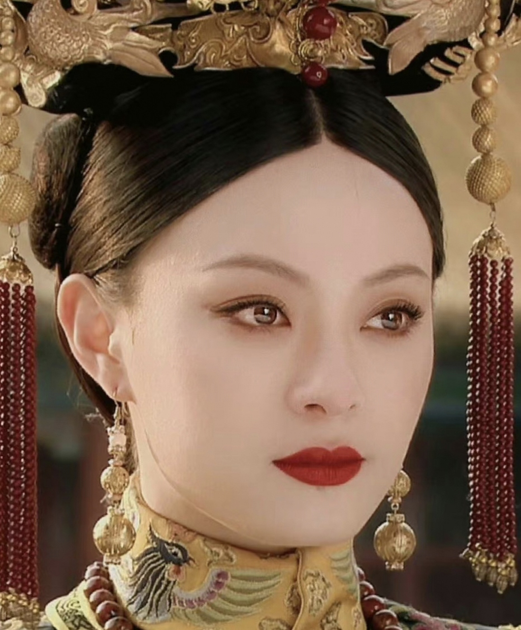 孙俪陪儿女看甄嬛传遇难题!