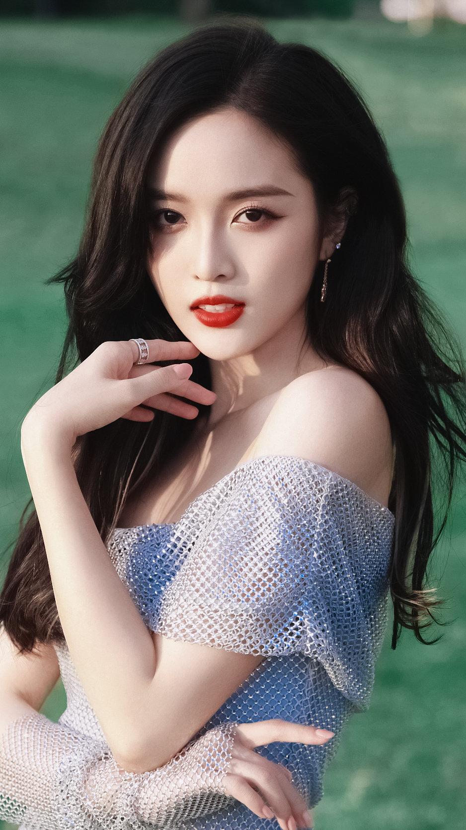 "火箭少女"吴宣仪,清纯可爱,笑容甜美