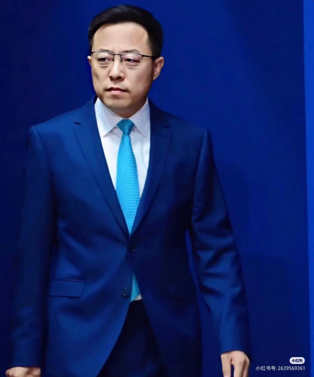 哈哈,我猜到可能会有很多人这样问,毕竟他也是我最喜欢外交官,我想