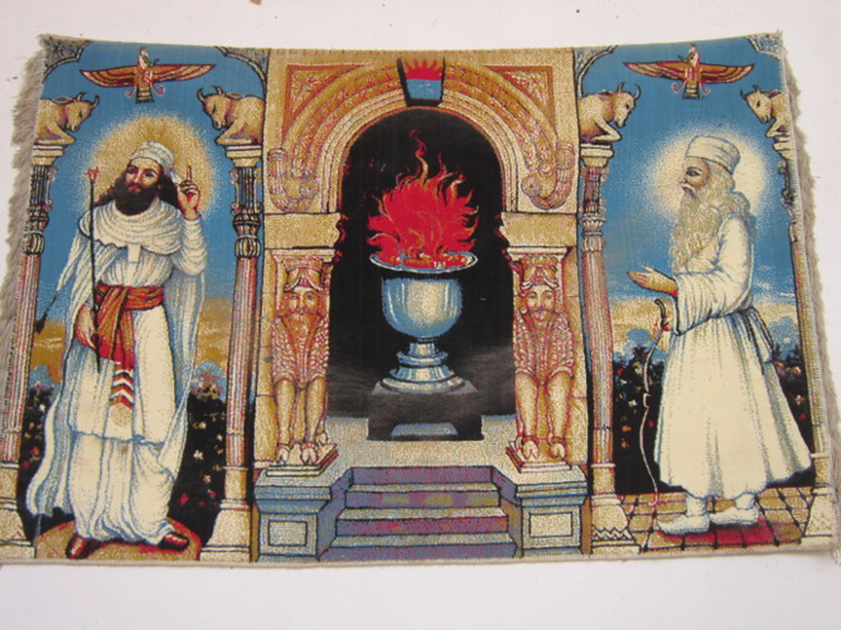 祆教也称为拜火教,是由波斯人索罗亚斯德所创立的,也称为索罗亚斯德教