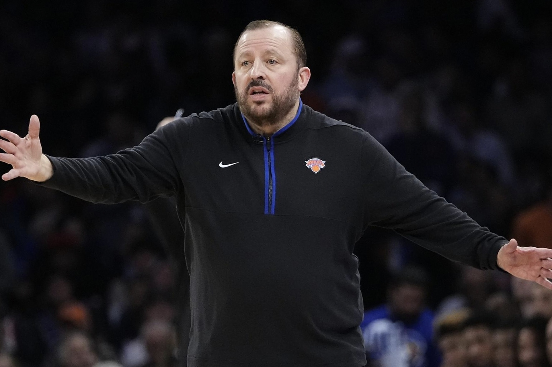 纽约尼克斯开始放假,锡伯杜要求球员疯狂训练  尼克斯主帅锡伯杜在