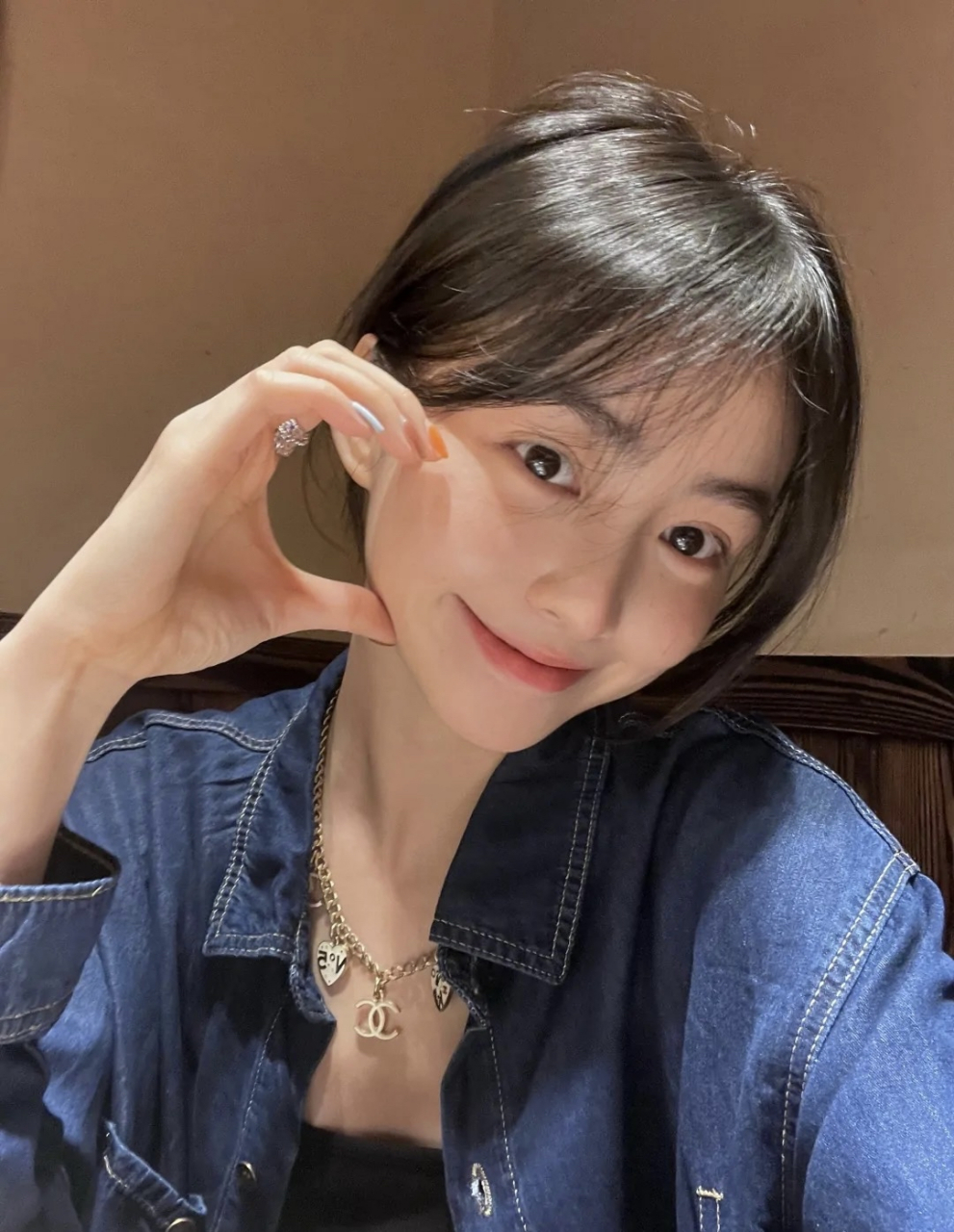 漆昱辰,1997年6月28日出生于四川省成都市,中国内地影视女演员.