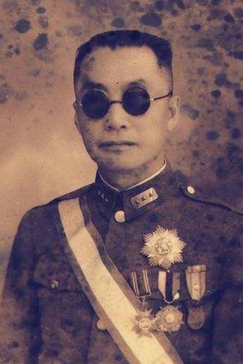 川军十大抗日名将: 1,刘湘,四川成都人,第七战区司令官.