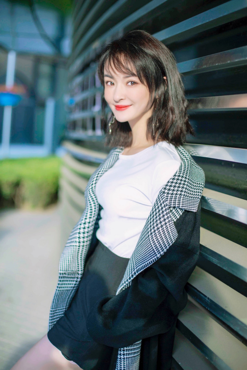 于越,1986年2月23日出生于山东省青岛市,中国内地女演员,2005年考入